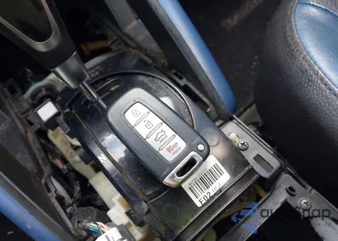 2013 Hyundai Veloster Turbo W/Blue из США, поврежденный, VIN KMHTC6AE8DU100956